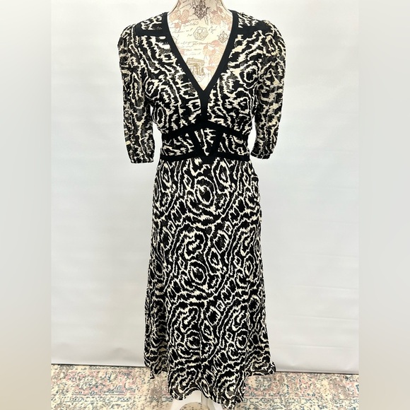 BA&SH Black and white abstract print midi dress size S. - Picture 4 of 16